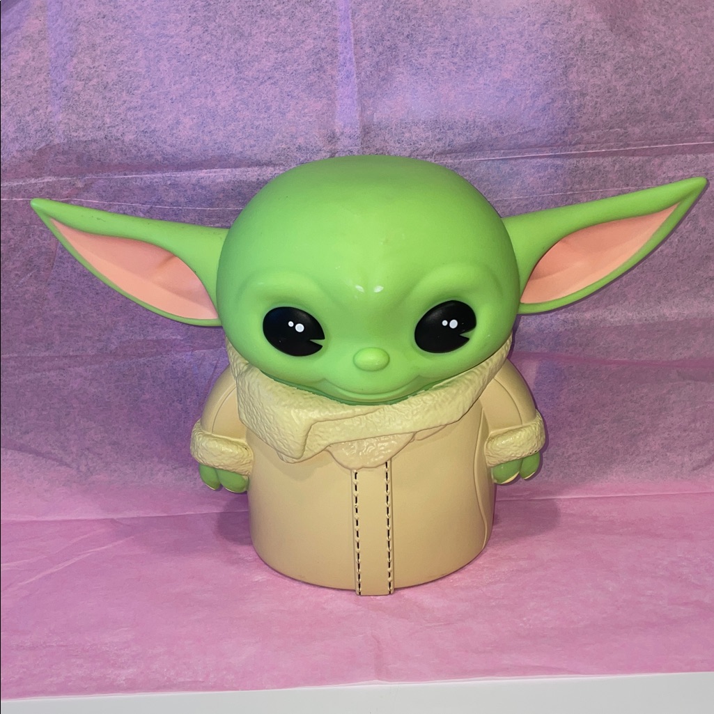 Adorable Green And Beige Figurine Yoda Bank